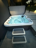 Wellis BoraBora wanna SPA z podestami i termopokrywą