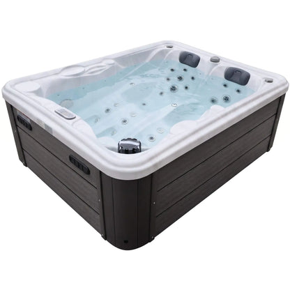 Aquajoy Bali — marmur srebrnobiały, widok wanny SPA