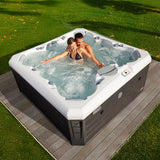 Wellis Lima Life Deluxe – wanna SPA w aranżacji ogrodowej