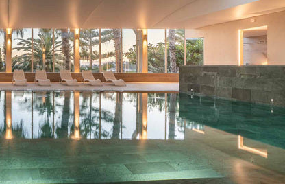 Przykładowy basen hotelowy i SPA z ceramiką Rosa Gres